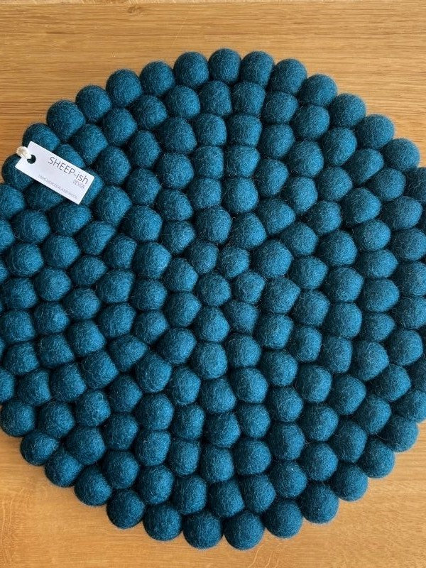 Felt Ball Pot Stand